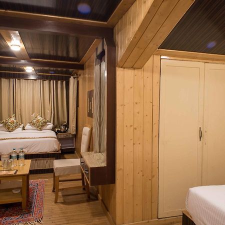Hotel Imperial Resorts Sonāmarg Екстериор снимка