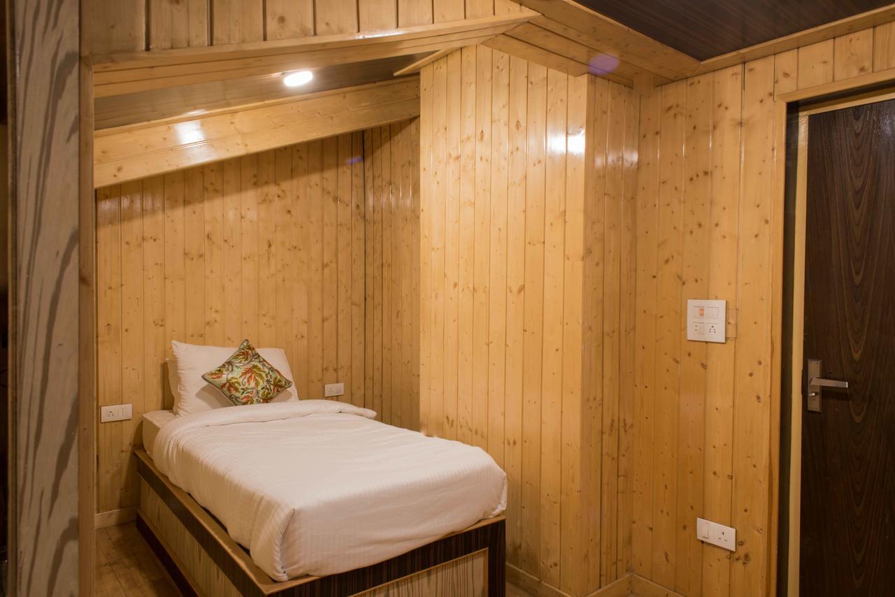 Hotel Imperial Resorts Sonāmarg Екстериор снимка